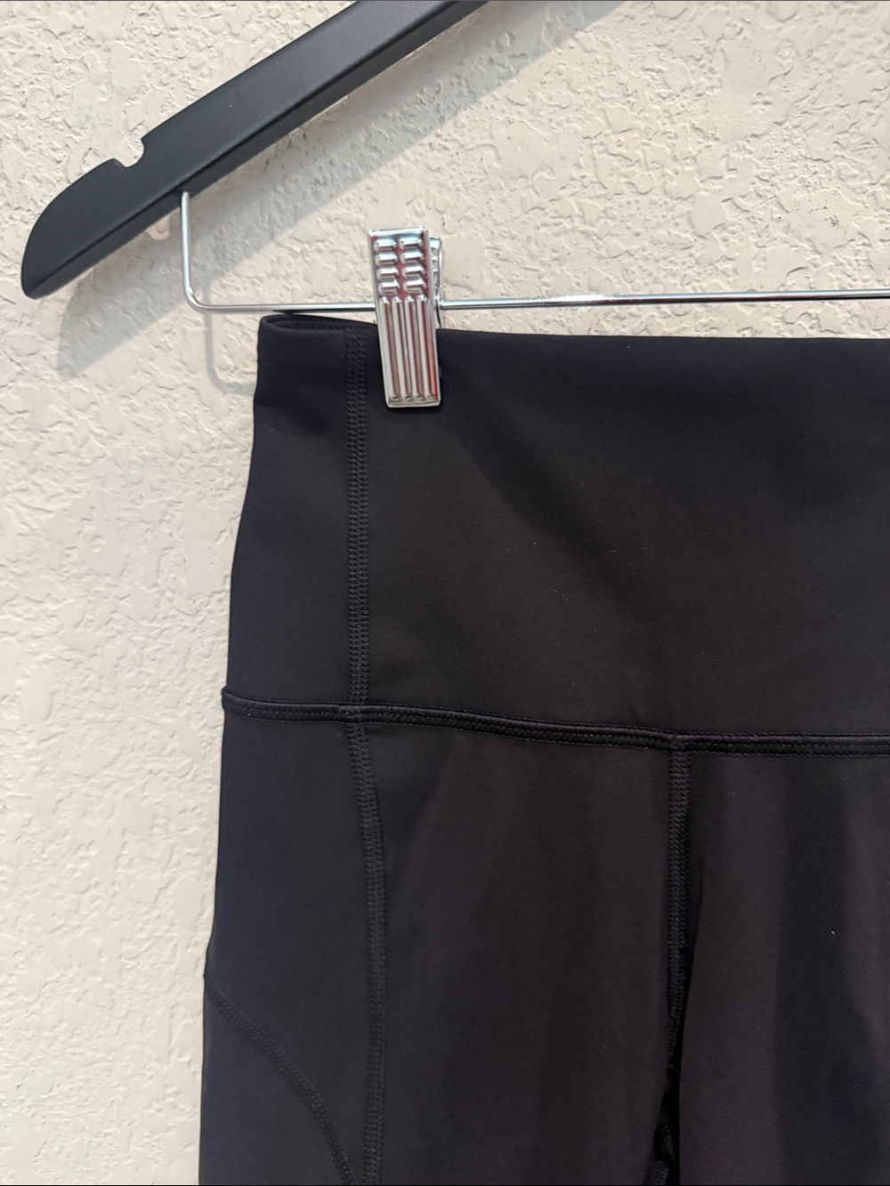 Lululemon Black High-Waist Athletic Capri Leggings size 2 - Picture 6 of 9